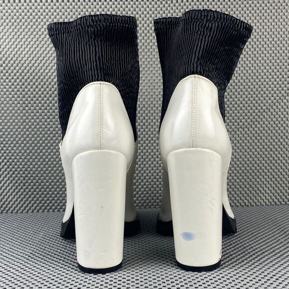 BCBGeneration Leah Boots Womens Size 9B White Black Block Heel Ankle Boots - Picture 5 of 10